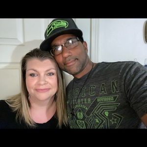 Meet your Posher, Derrik